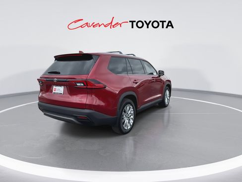 Certified 2026 Toyota Grand Highlander Platinum image 8