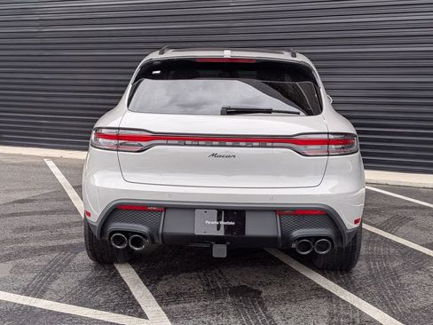 Certified 2026 Porsche Macan AWD/4WD image 6