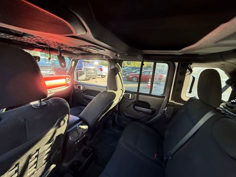 Used 2021 Jeep Wrangler Unlimited Rubicon image 5