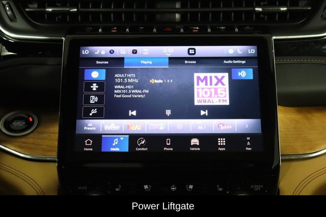 Used 2025 Jeep Grand Cherokee Summit AWD/4WD image 30