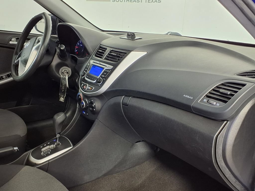 Used 2014 Hyundai Accent GS FWD image 12