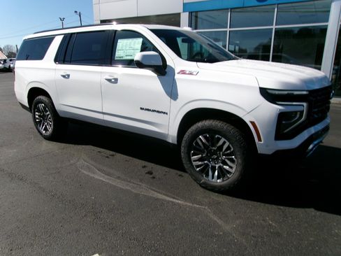 New 2026 Chevrolet Suburban Z71 w/ Comfort Package image 18