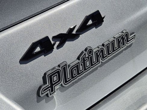 New 2026 Jeep Grand Cherokee Altitude image 13