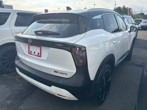 Certified 2025 Nissan Kicks SR AWD/4WD image 3
