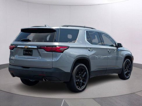 Used 2023 Chevrolet Traverse LT FWD image 5
