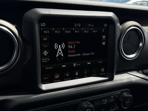 Used 2023 Jeep Wrangler Unlimited Rubicon 4xe w/ Cold Weather Group AWD/4WD image 18