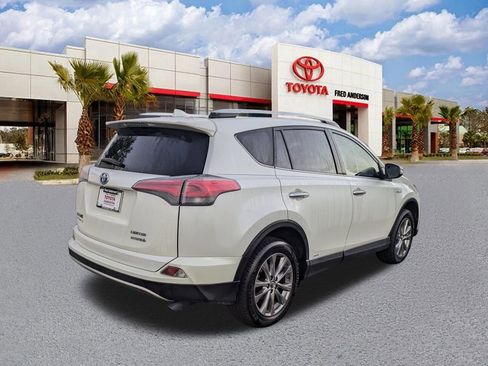 Used 2016 Toyota RAV4 Limited image 5