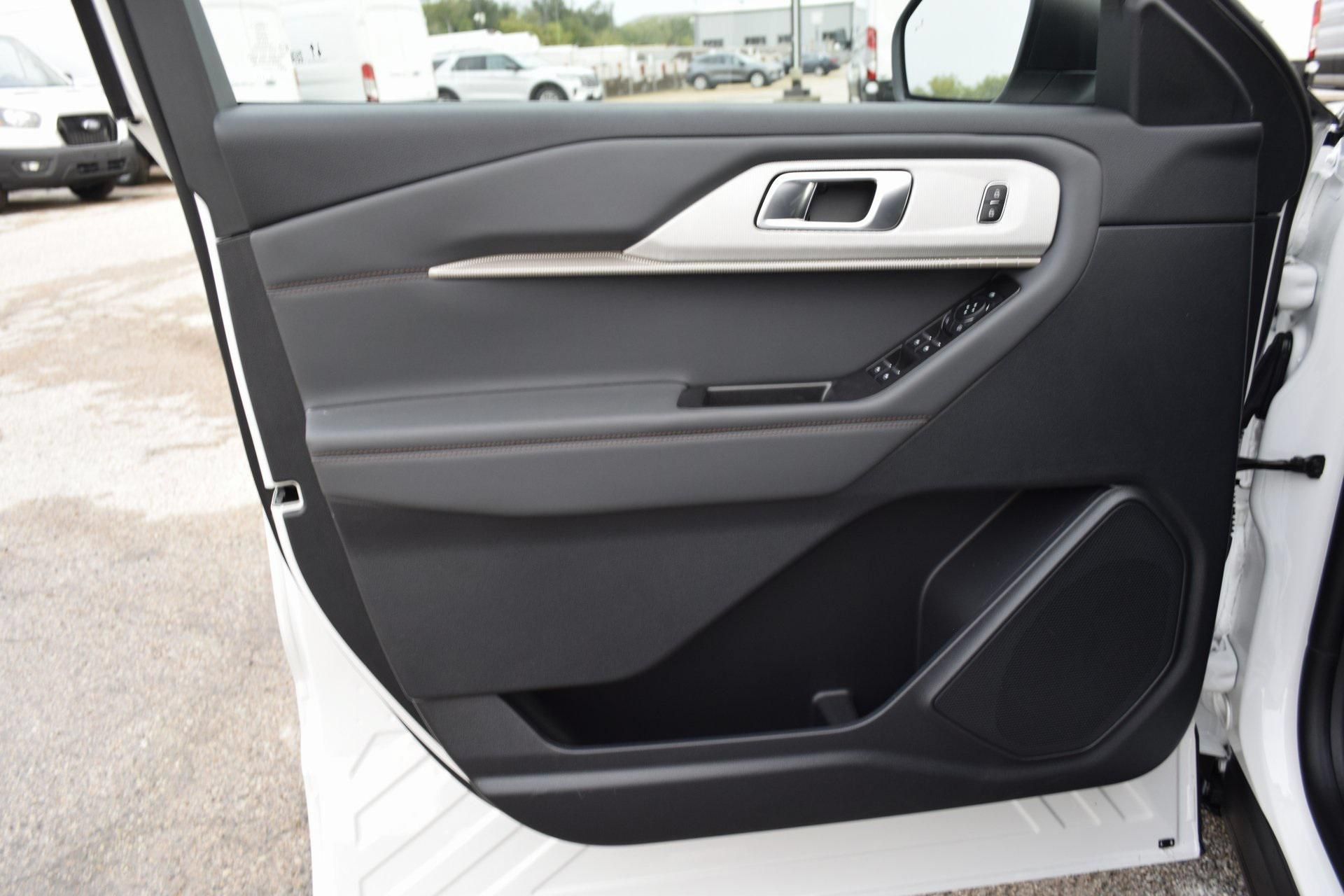 New 2026 Ford Explorer Active w/ Active Comfort Package RWD image 19