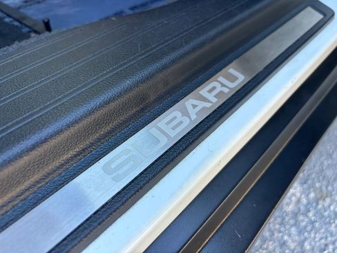 Used 2018 Subaru Outback 2.5i Limited w/ Popular Package #2 image 19