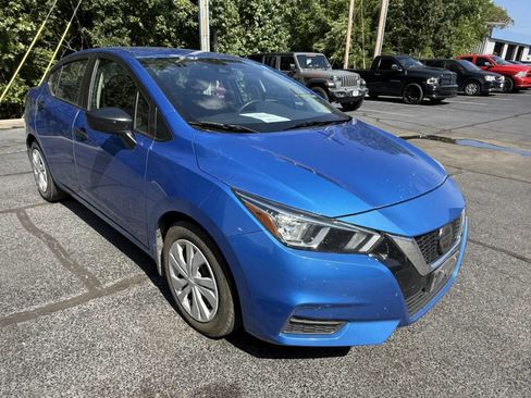 Used 2020 Nissan Versa S FWD image 5
