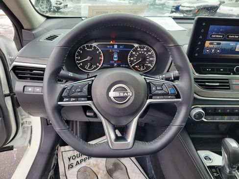 Used 2024 Nissan Altima 2.5 SV w/ SV Premium Package image 21