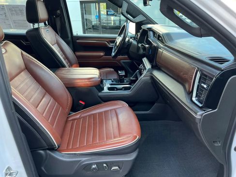 Used 2023 GMC Sierra 1500 Denali Ultimate image 8