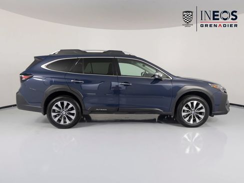 Used 2025 Subaru Outback Touring XT AWD/4WD image 8