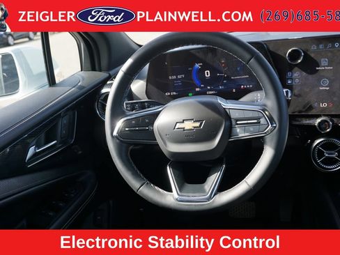 Used 2024 Chevrolet Blazer EV LT AWD/4WD image 14