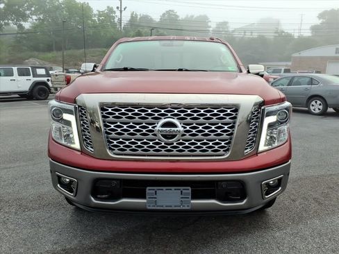 Used 2018 Nissan Titan Platinum Reserve w/ Platinum Utility Package AWD/4WD image 10
