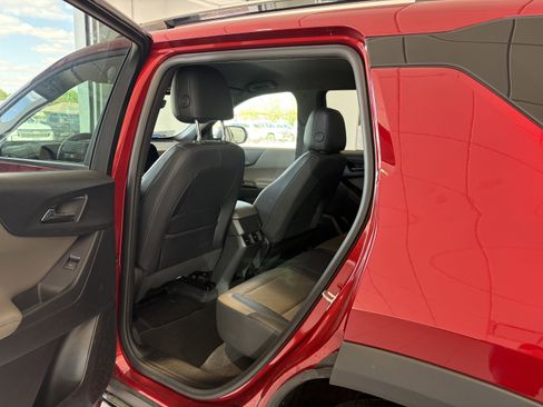Used 2025 Chevrolet Equinox LT w/ Convenience Package II FWD image 19