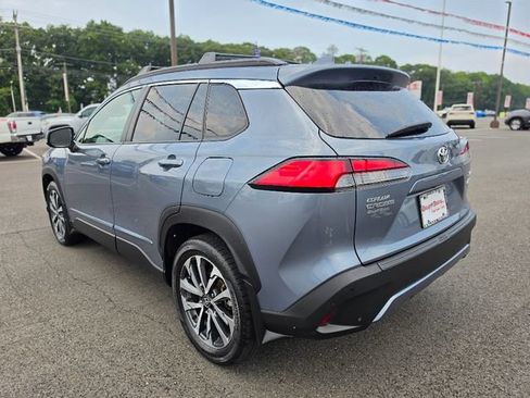 Used 2023 Toyota Corolla Cross XLE w/ Convenience Package AWD/4WD image 5