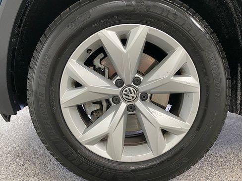 Used 2018 Volkswagen Atlas S image 23