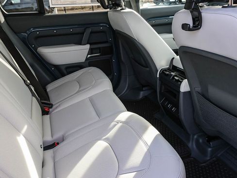 New 2026 Land Rover Defender 110 X-Dynamic SE AWD/4WD image 20