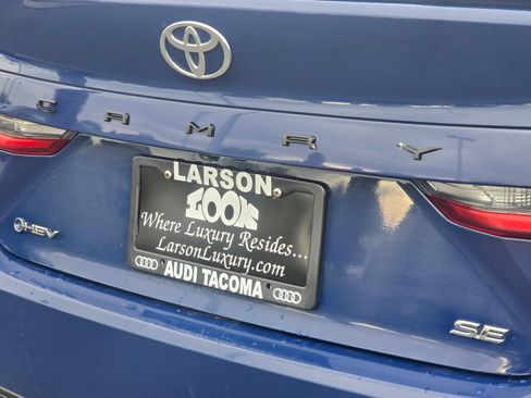 Used 2025 Toyota Camry SE FWD image 28