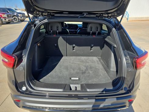 Used 2025 Chevrolet Trax RS w/ Driver Confidence Package FWD image 12