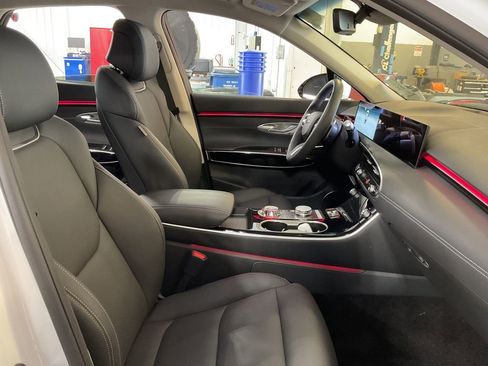 Used 2026 Genesis GV70 2.5T image 11