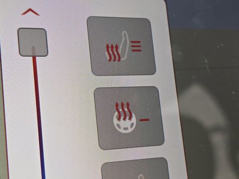 Used 2024 RAM 1500 Laramie image 4