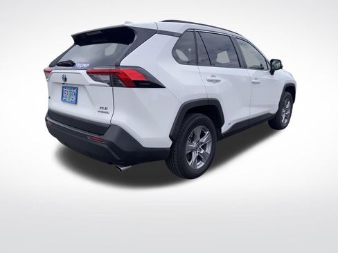 Used 2024 Toyota RAV4 XLE w/ Convenience Package image 7