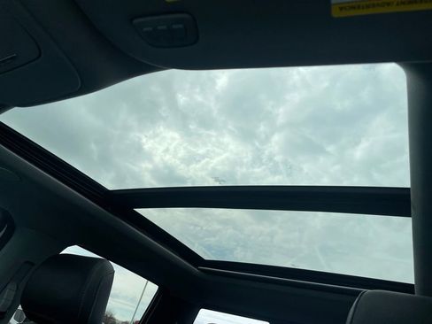 Used 2022 Ford F150 Lariat w/ Equipment Group 502A High image 24