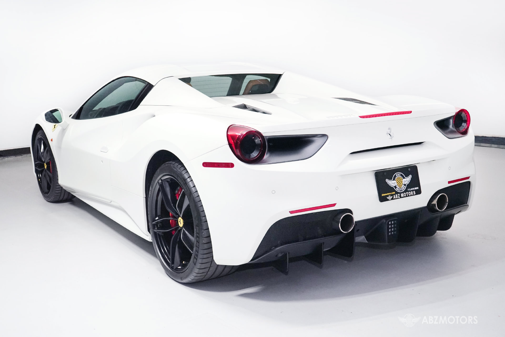 Used 2018 Ferrari 488 Spider RWD image 6