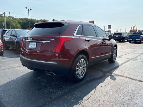 Used 2017 Cadillac XT5 Luxury w/ Driver Awareness Package FWD image 6