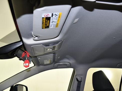 Used 2024 Toyota RAV4 LE AWD/4WD image 39