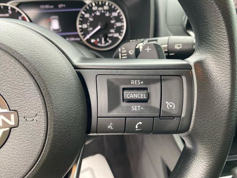 Used 2023 Nissan Rogue S AWD/4WD image 16