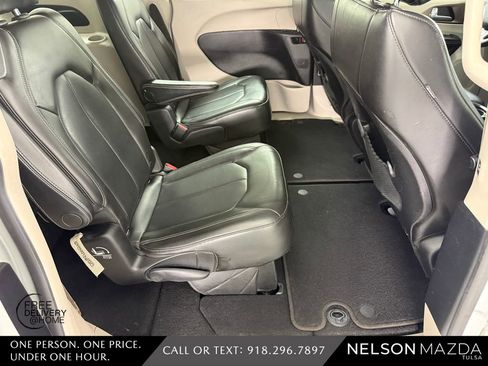 Used 2021 Chrysler Voyager Lxi FWD image 42