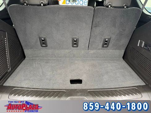 Used 2021 GMC Yukon SLT w/ SLT Luxury Plus Package image 41