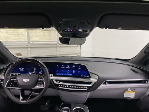 Certified 2025 Cadillac Lyriq Luxury image 13