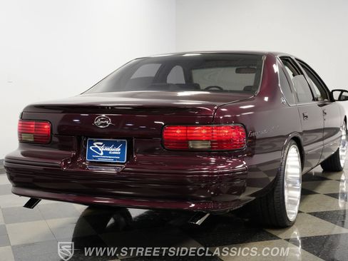 Used 1996 Chevrolet Impala SS RWD image 12