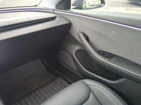 Used 2025 Tesla Model 3 Long Range RWD image 17