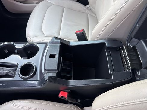 Used 2018 Ford Explorer XLT w/ Equipment Group 202A image 44