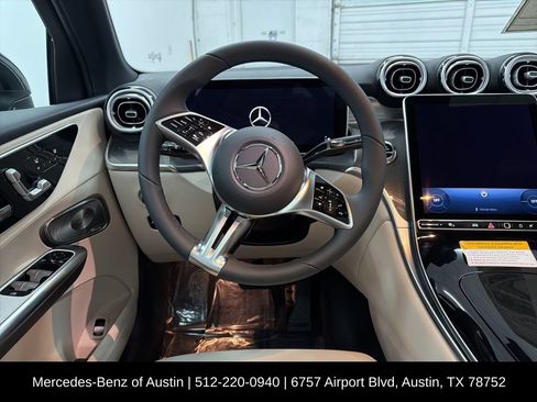 Used 2026 Mercedes-Benz GLC 300 image 22