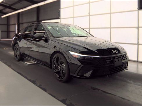 Used 2026 Hyundai Elantra Sport FWD image 1