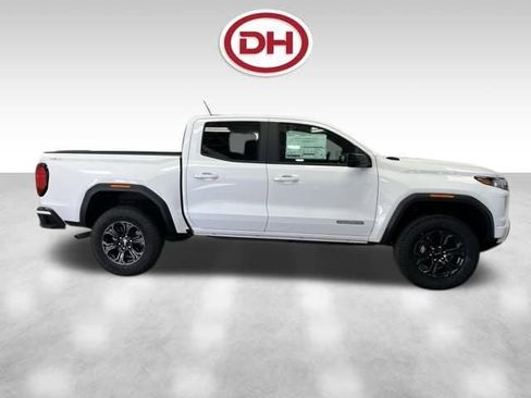 New 2025 GMC Canyon Elevation w/ Convenience Package image 2