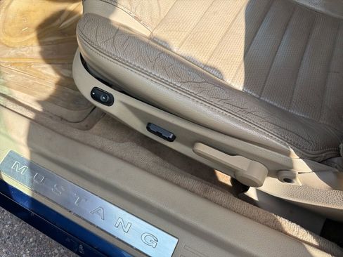 Used 2006 Ford Mustang GT Premium image 13