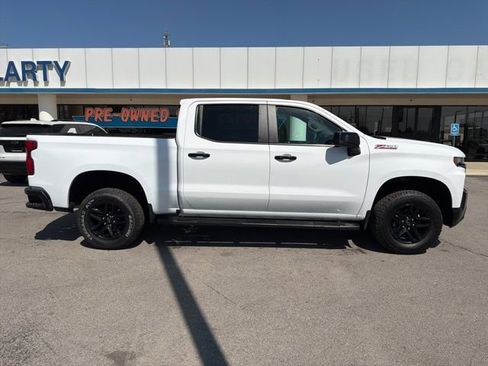 Used 2021 Chevrolet Silverado 1500 LT Trail Boss image 3
