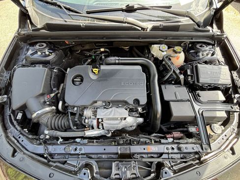 Used 2023 Chevrolet Malibu LT w/ Driver Confidence Package image 33