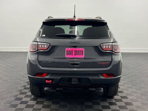 Used 2024 Jeep Compass Trailhawk w/ Trailhawk Convenience Group AWD/4WD image 10