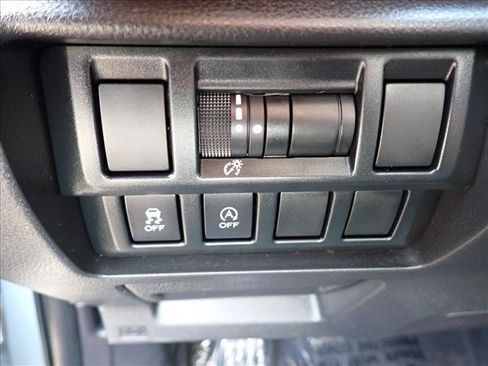 Used 2021 Subaru Crosstrek 2.0i Premium AWD/4WD image 10