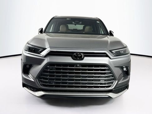 New 2026 Toyota Grand Highlander AWD Hybrid image 2