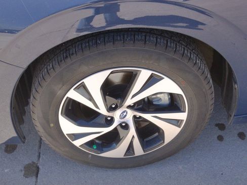 Used 2025 Subaru Legacy Premium w/ Popular Package #1A AWD/4WD image 11