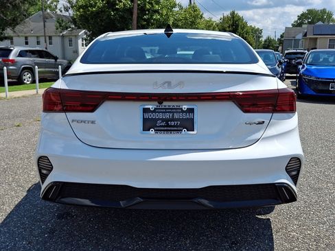 Used 2023 Kia Forte GT-Line w/ GT-Line Premium Package FWD image 4